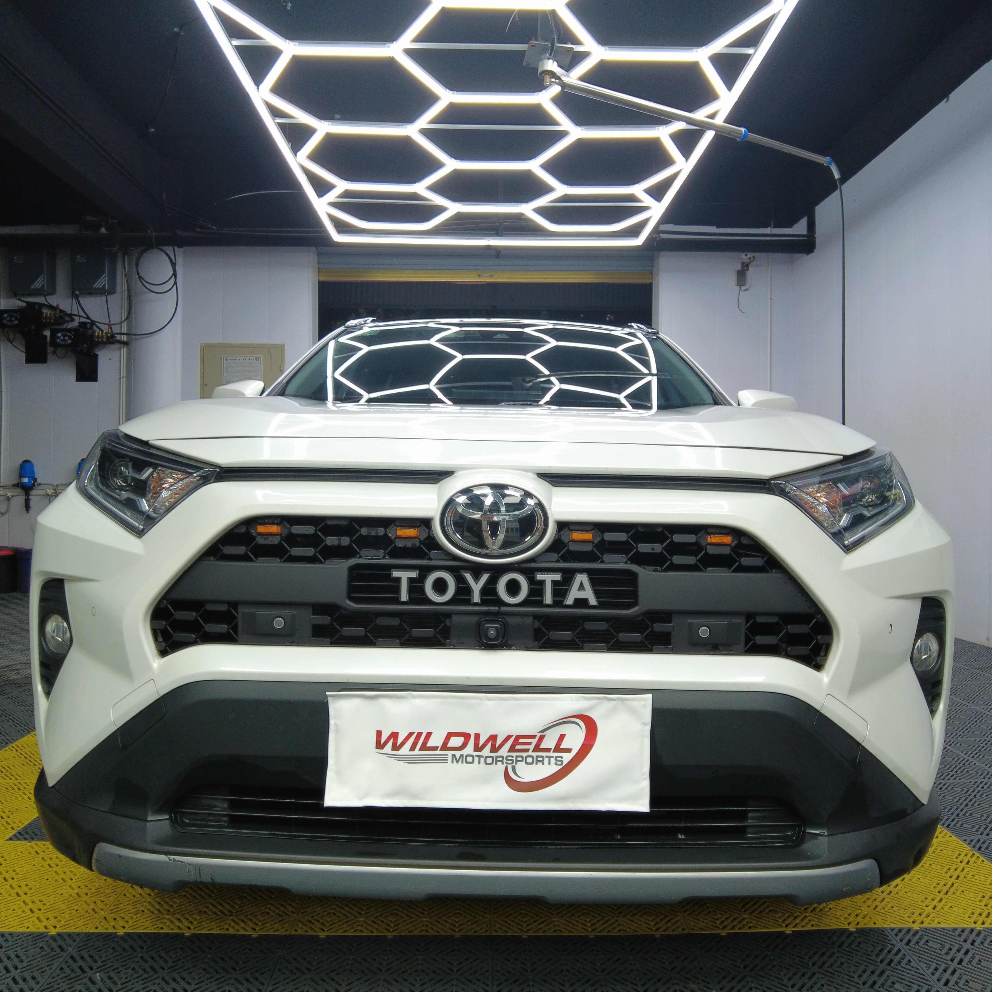 {WildWell}{Toyota Grill}-{Toyota RAV4 Grill 2019-2024/8}-Front